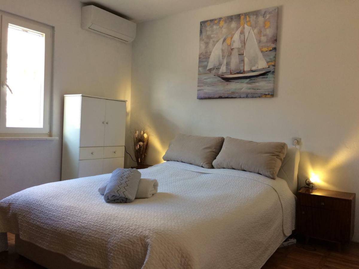 Apartment Marina Komiža 外观 照片